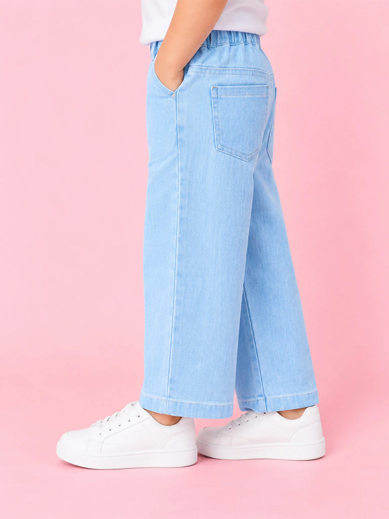 Unisex Denim Jeans – Light Blue Wide-Leg Jeans with Pockets