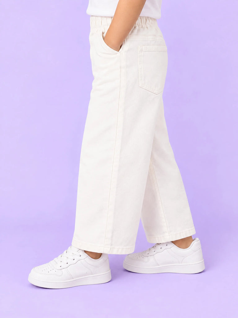 Unisex Denim Jeans – Comfortable Wide-Leg Jeans with Pockets