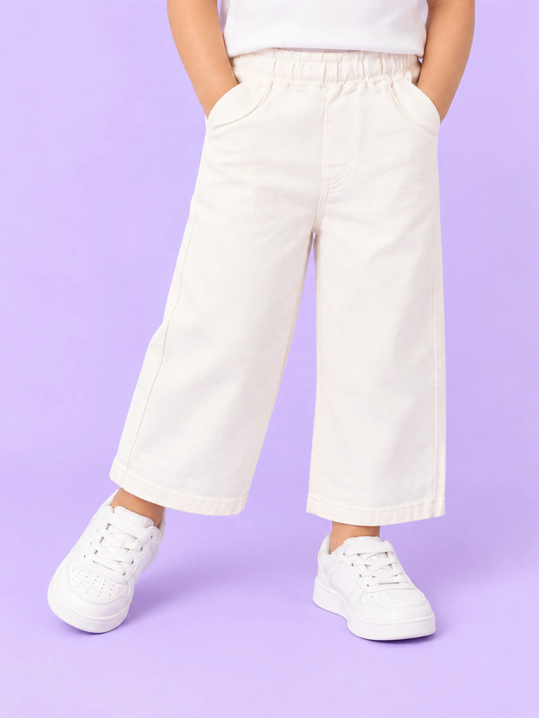 Unisex Denim Jeans – Comfortable Wide-Leg Jeans with Pockets